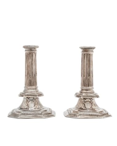 A pair of William III silver candlesticks by Richard Syng, London, 1698. Sold for £7,150