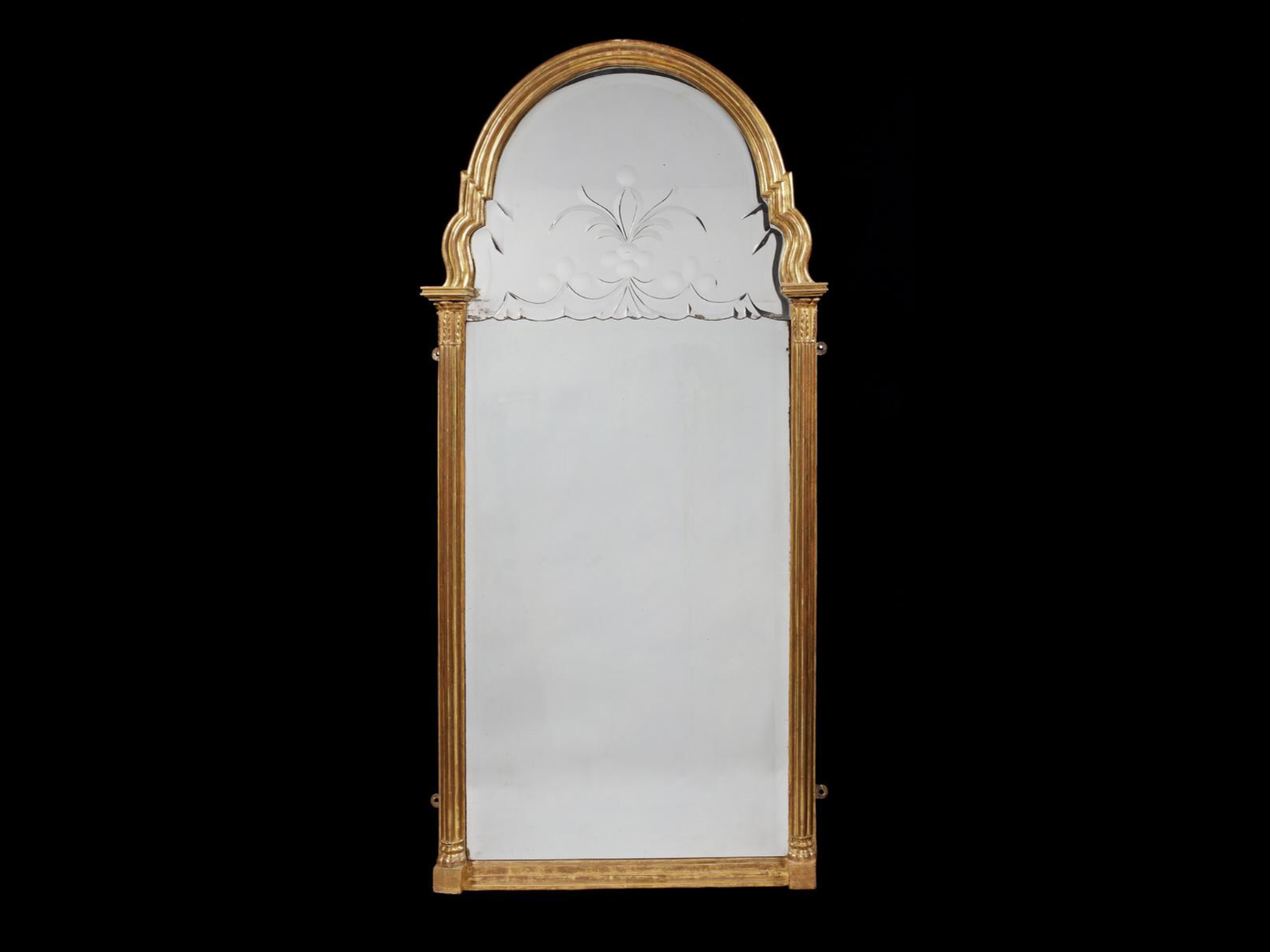 Queen Anne carved giltwood pier mirror